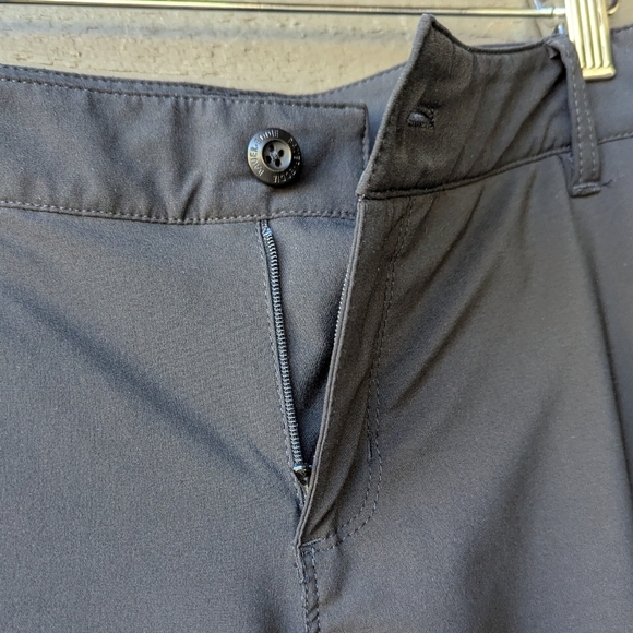 Eddie Bauer Fleece Lined Black Straight Leg Cargo Pants Size 4 - Picture 5 of 8